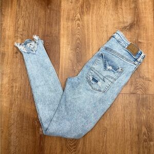 American Eagle Distressed Light Blue Women's Super Hi Rise Jeggings size 4R